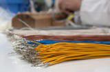 How to crimp wires with a terminal crimping machine?