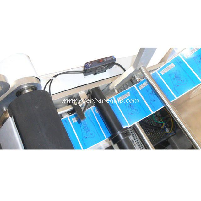 Semi-automatic Round Bottle Labeling Machine
