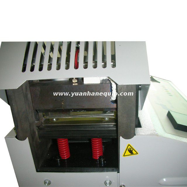 Automotive Seat Belt Webbing Cutting Machine