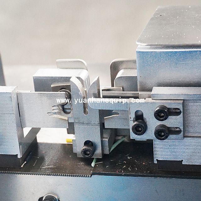 Multicore Cable Different Lengths Stripping Machine