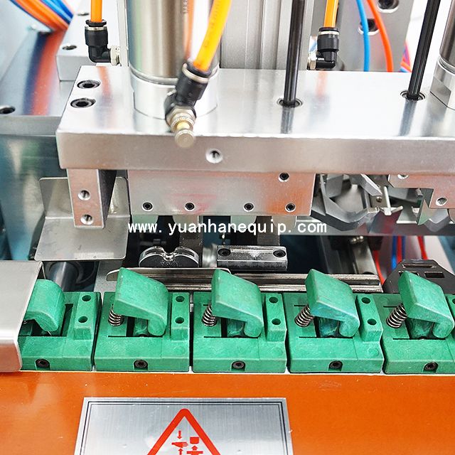 Automatic Plug Pins Continuous Crimping Machine