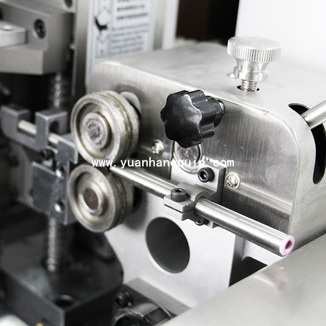 Cable Cutting Stripping and 2-side Crimping Machine