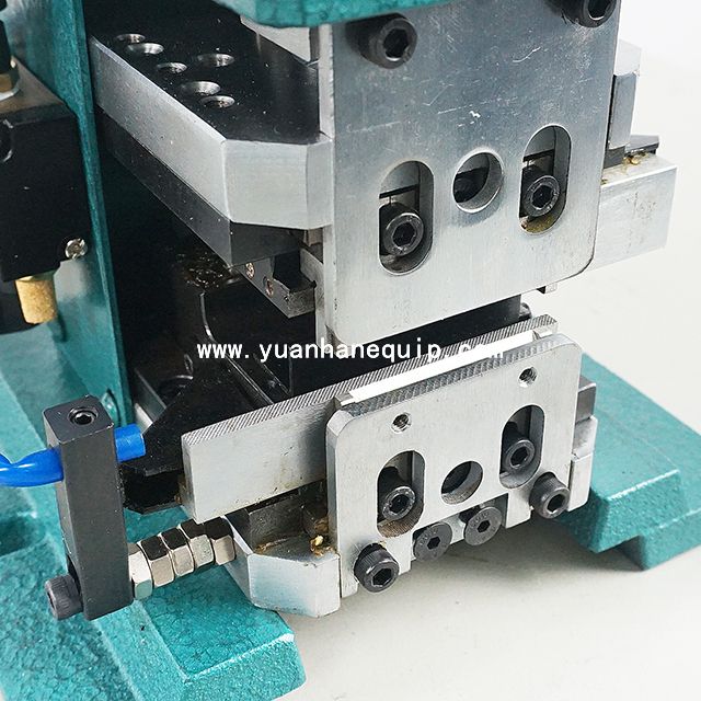 Pneumatic Wire Stripping Machine