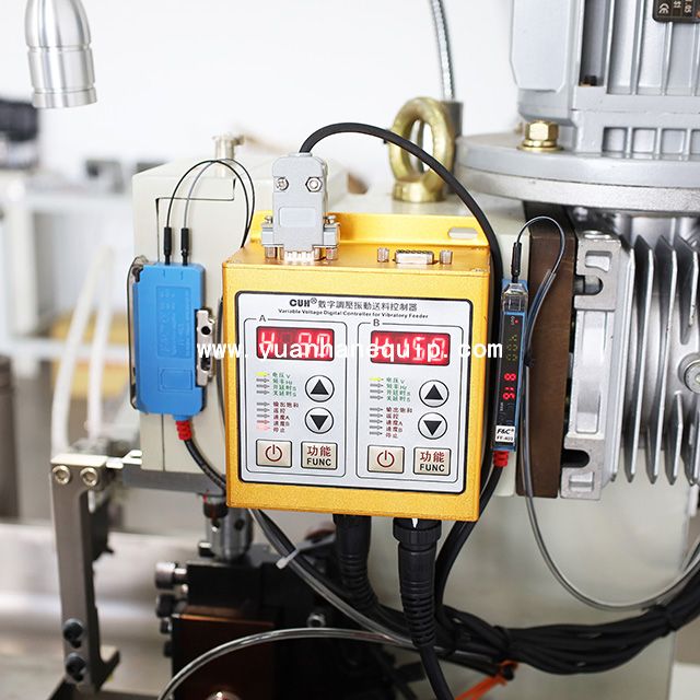 Cable Double-end Terminal Crimping and Insulation Sleeves Inserting Machine 