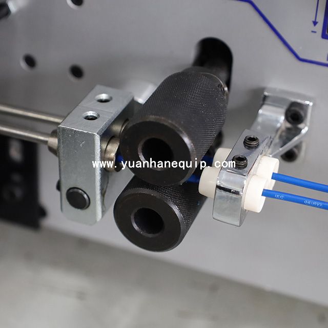 Automatic Cable Cutting Stripping Twisting Machine