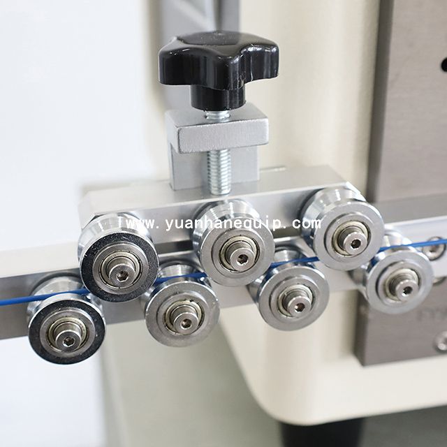 Fully Automatic Cable Cutting and Stripping Machine