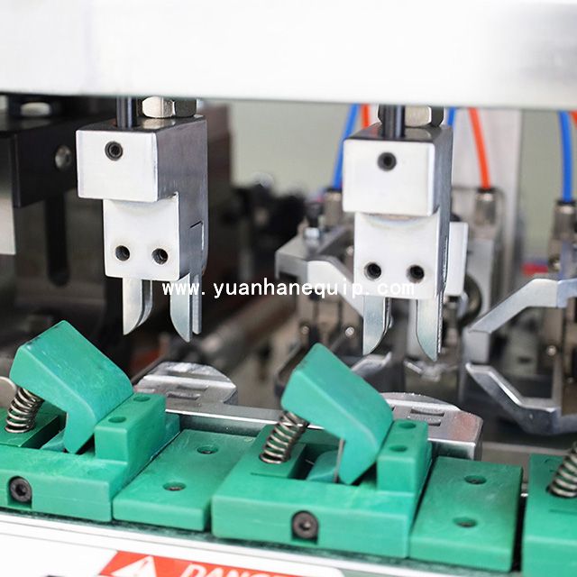 Brazil Three-core Round Plug Crimping Machine