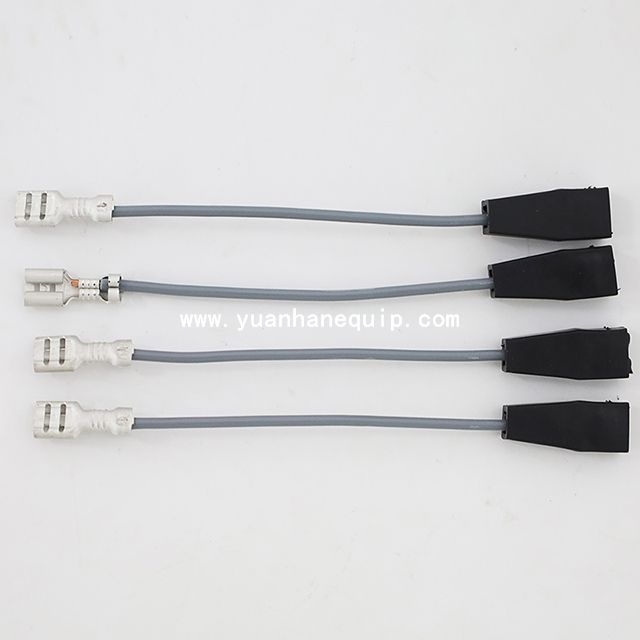 Cable Two Ends Crimping and One End Plastic Sleeves Assembly Machine