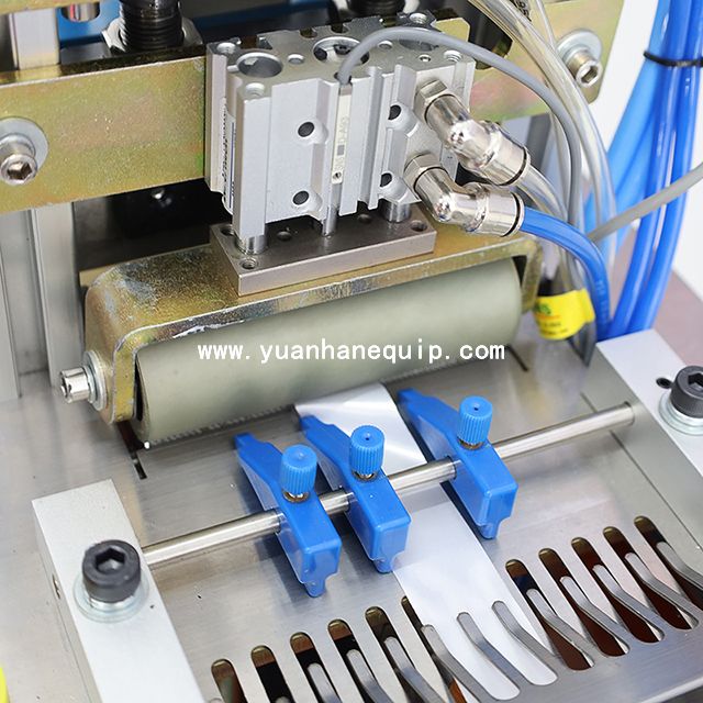 Ultrasonic Satin Ribbons Cutting Machine with Positioning and Stacking Function