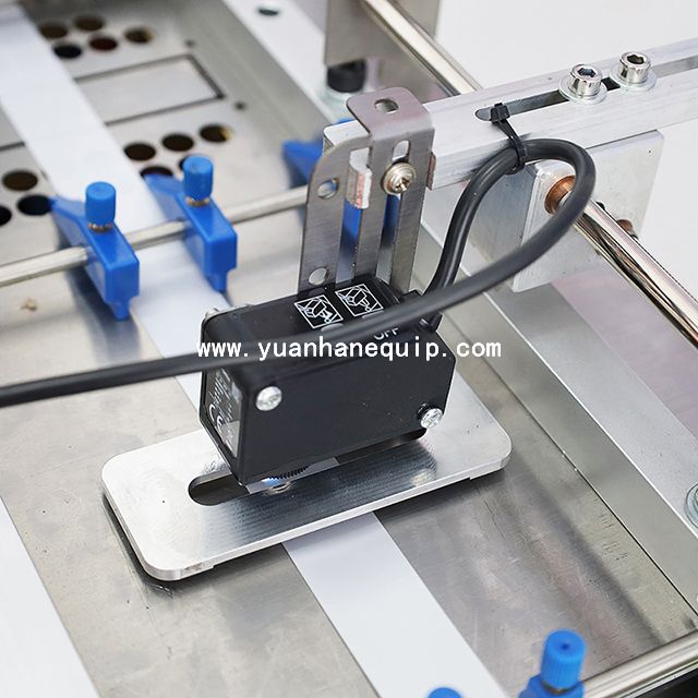 Ultrasonic Satin Ribbons Cutting Machine with Positioning and Stacking Function