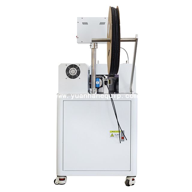 Máquina de inserção e aquecimento de tubo retrátil de cabo