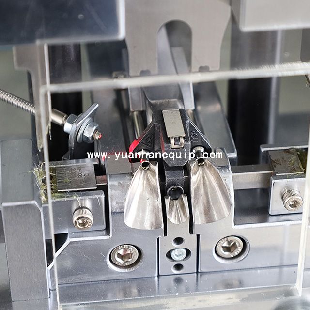 Automatic French Power Cord Plug Inserts Crimping Machine