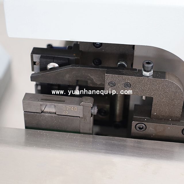 Cable Core Wires Stripping and Crimping Machine