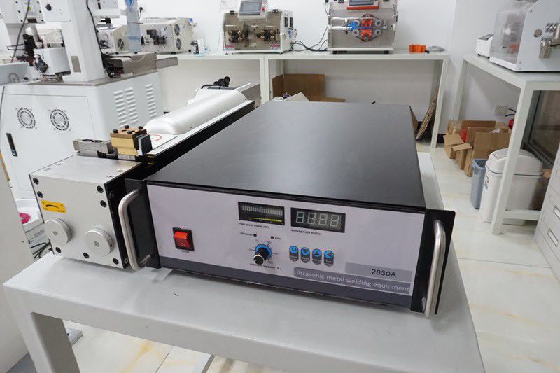 Ultrasonic Wire Splicer Machine
