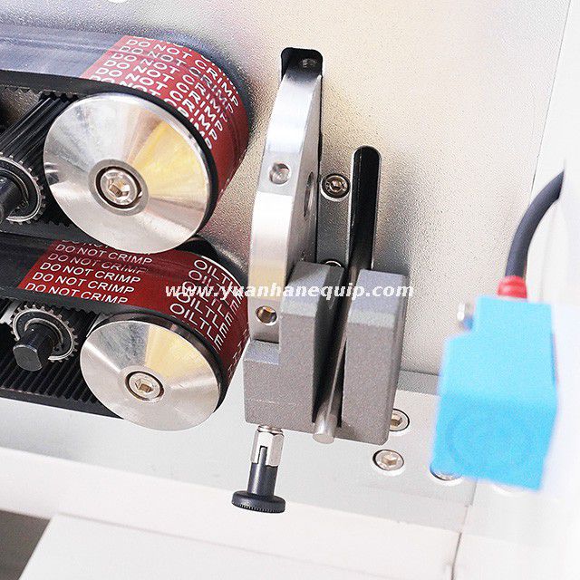 Cable Cutting and Outer Jacket Stripping Machine