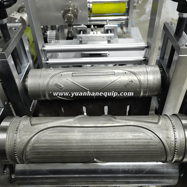 High Speed KN95 Mask Body Making Machine